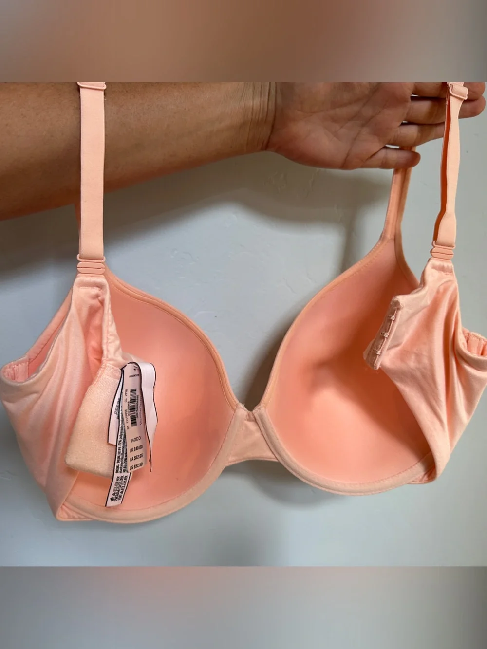Victoria's Secret body by Victoria Lined Perfect Coverage T-shirt bra 34DDD